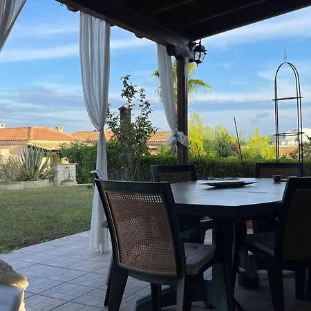 Ira's House Tatil Evi